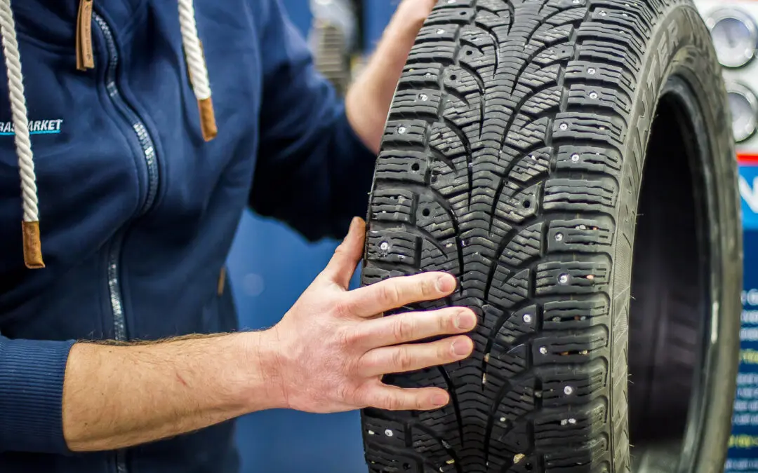 Vältä liukastelu teillä – näin varmistat turvallisen talviajon